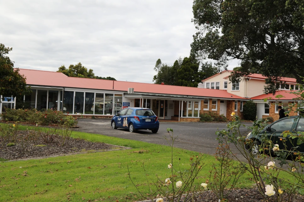 Pukekohe hospital entrance 2017